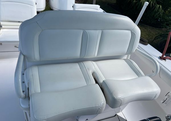 Everglades 273-CENTER-CONSOLE image