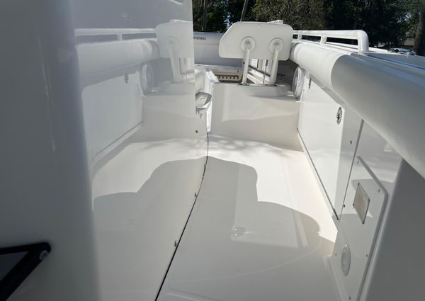 Everglades 273-CENTER-CONSOLE image