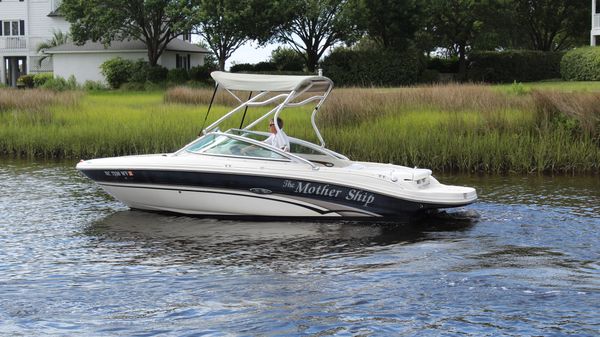 Sea Ray 200 Bow Rider 