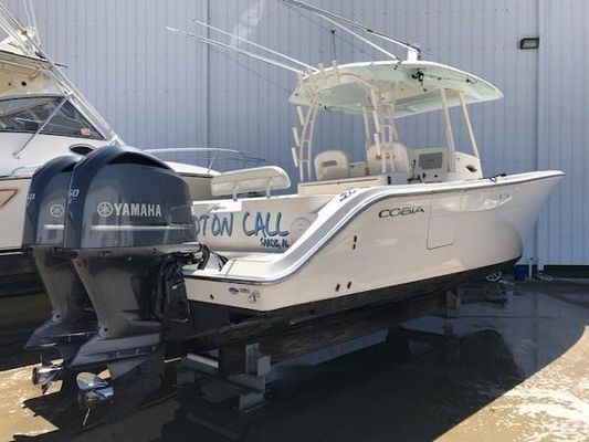 Cobia 344 Center Console - main image