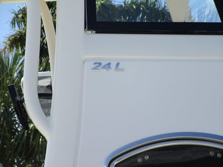 NauticStar 24L image
