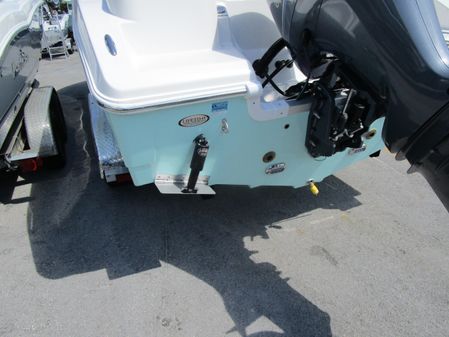 NauticStar 24L image