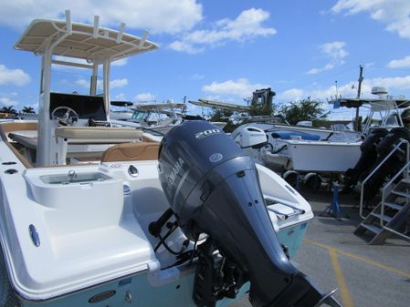 NauticStar 24L image