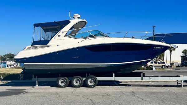 Sea Ray 330 Sundancer
