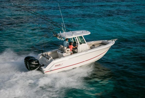 Boston Whaler 250 Outrage - main image