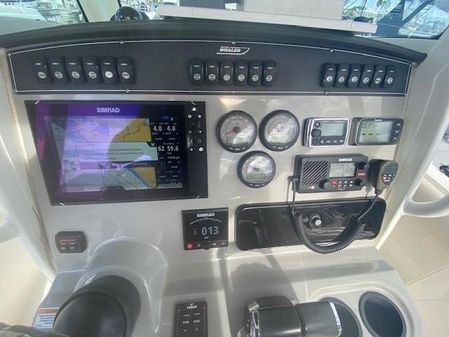 Boston Whaler 250 Outrage image