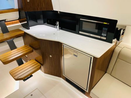 Sea Ray Sundancer 370 OB image