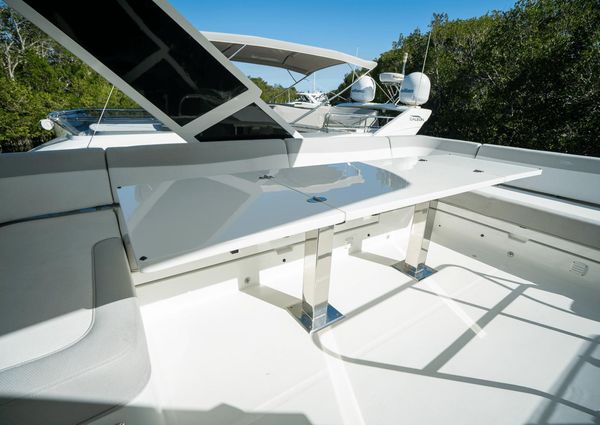 Galeon 550 Fly image