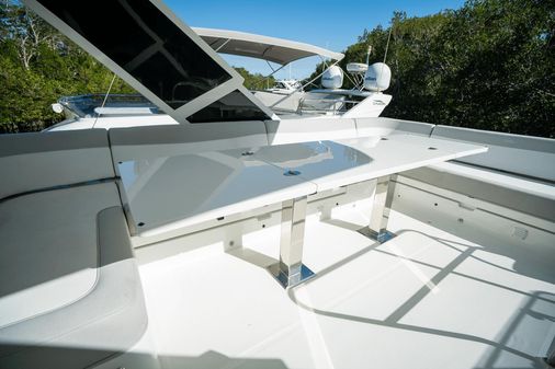 Galeon 550 Fly image