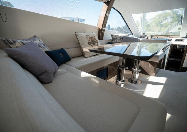 Galeon 550 Fly image