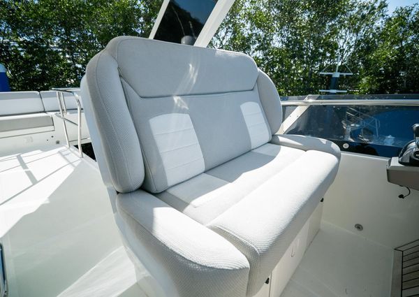 Galeon 550 Fly image