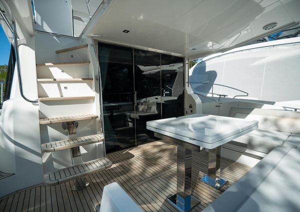 Galeon 550 Fly image