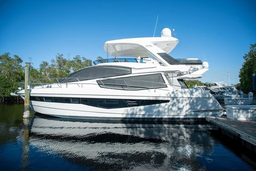 Galeon 550 Fly image