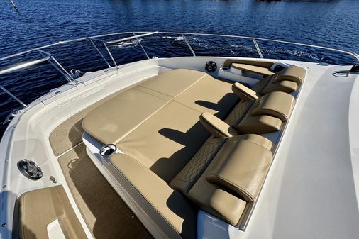 Sea Ray 320 Sundancer image