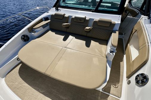 Sea Ray 320 Sundancer image