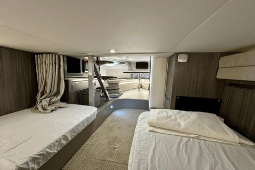 Sea Ray 320 Sundancer image