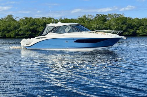 Sea Ray 320 Sundancer image