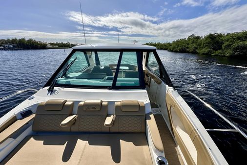 Sea Ray 320 Sundancer image