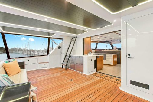 Custom Valder Yachts Powercat image