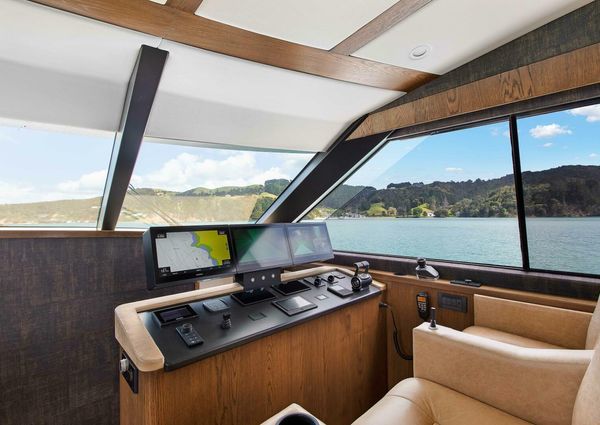 Custom Valder Yachts Powercat image