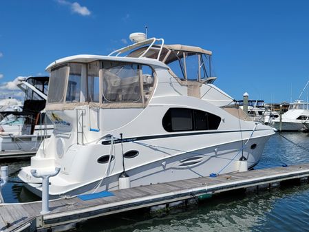 Silverton 35 Motor Yacht image