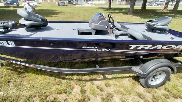 Tracker Pro 170 