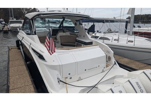 Sea Ray Sundancer 320 Outboard image