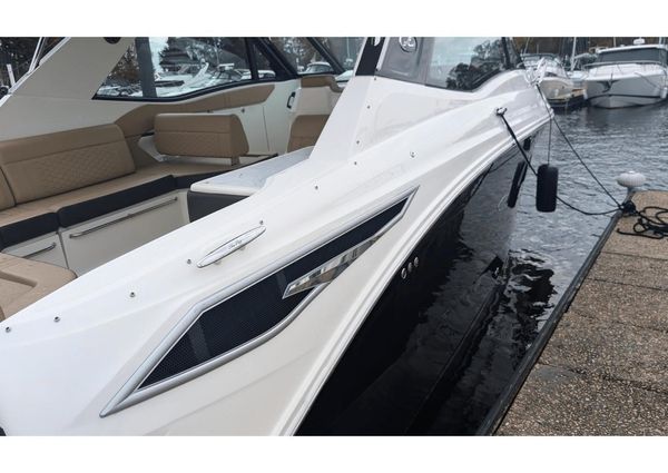 Sea Ray Sundancer 320 Outboard image