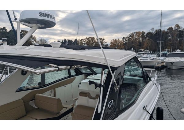 Sea Ray Sundancer 320 Outboard image