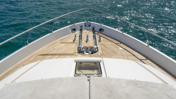 Ferretti Yachts 760 image