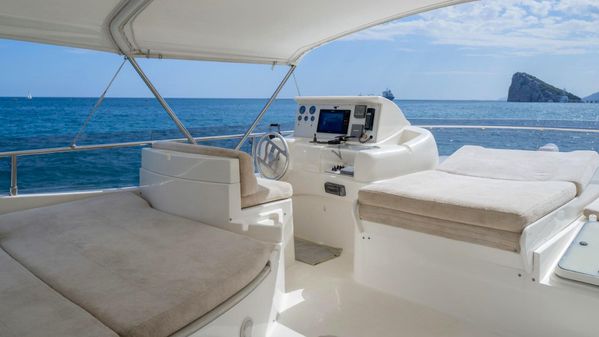 Ferretti Yachts 760 image