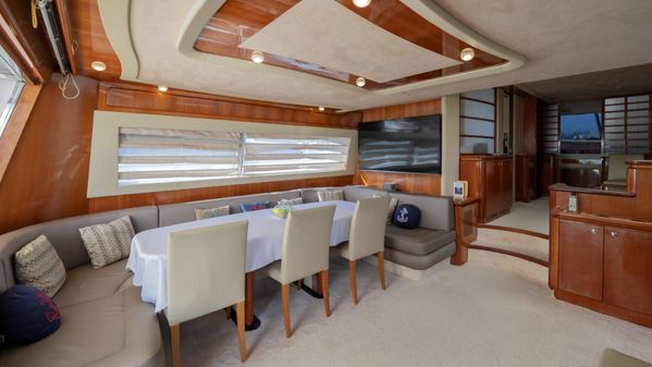 Ferretti Yachts 760 image