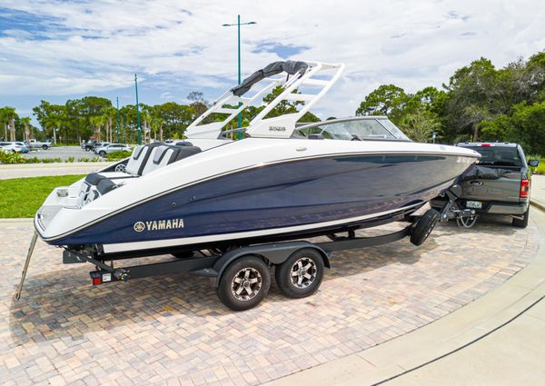 Yamaha-boats 252S image