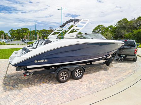 Yamaha-boats 252S image