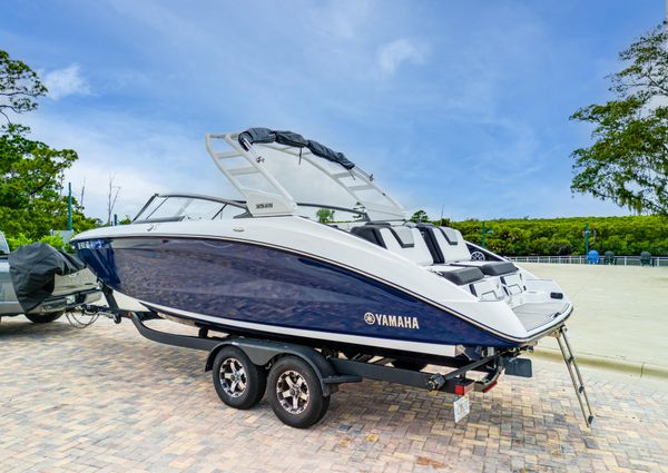 Yamaha-boats 252S image