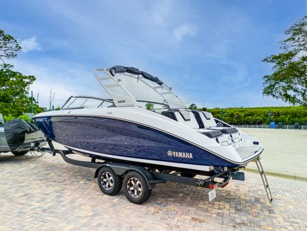 Yamaha-boats 252S image