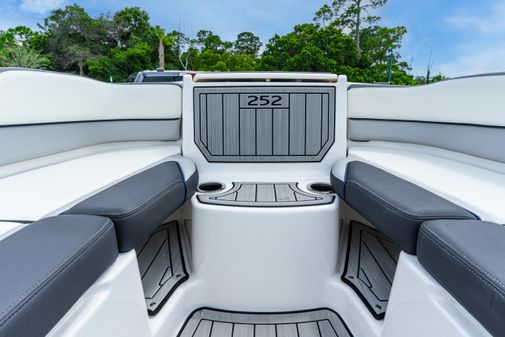 Yamaha-boats 252S image