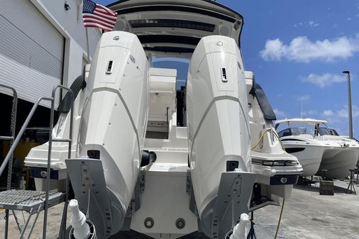 Sea Ray Sundancer 370 Outboard image