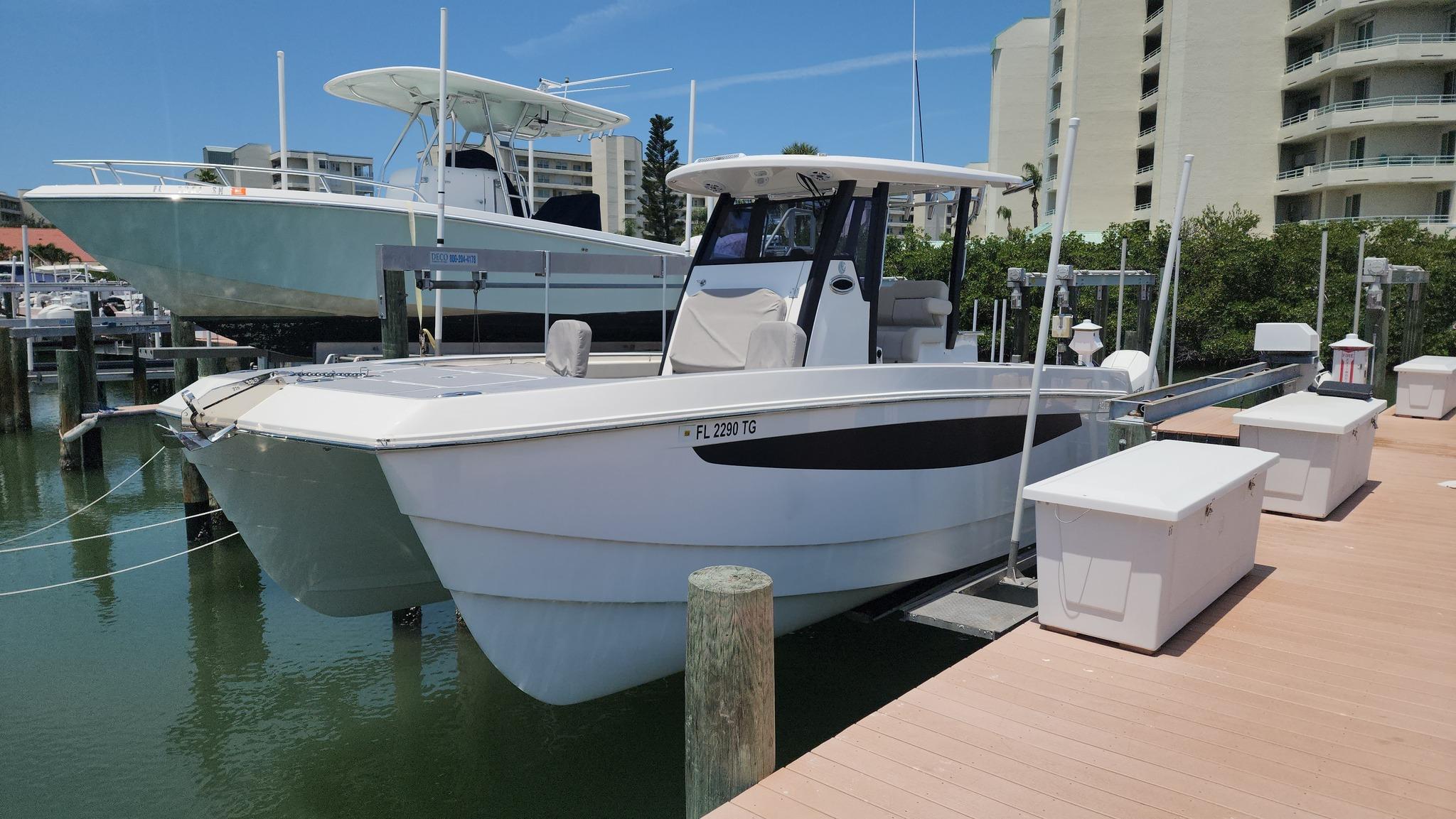 2022 Aquila 28 molokai