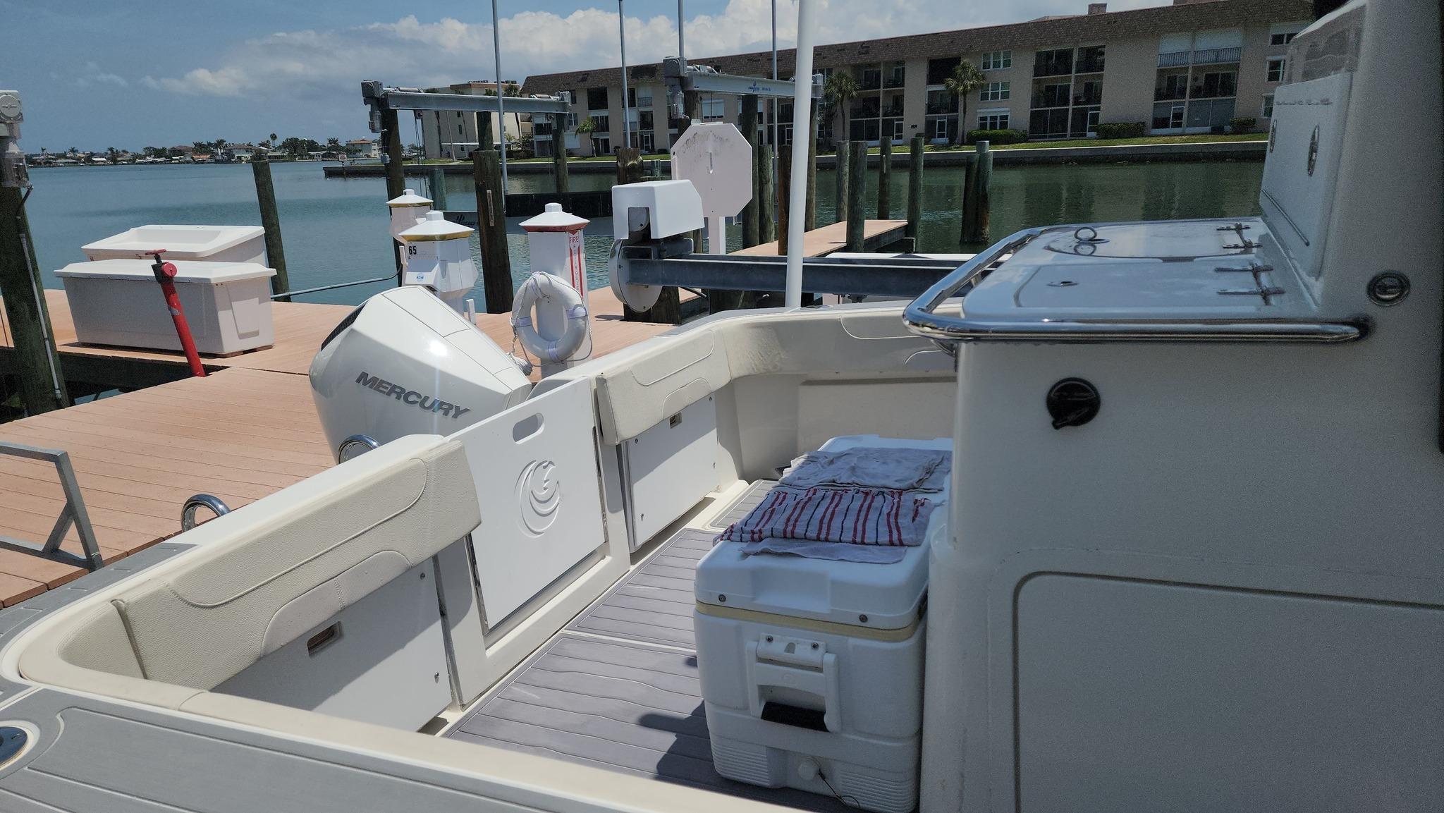 2022 Aquila 28 molokai