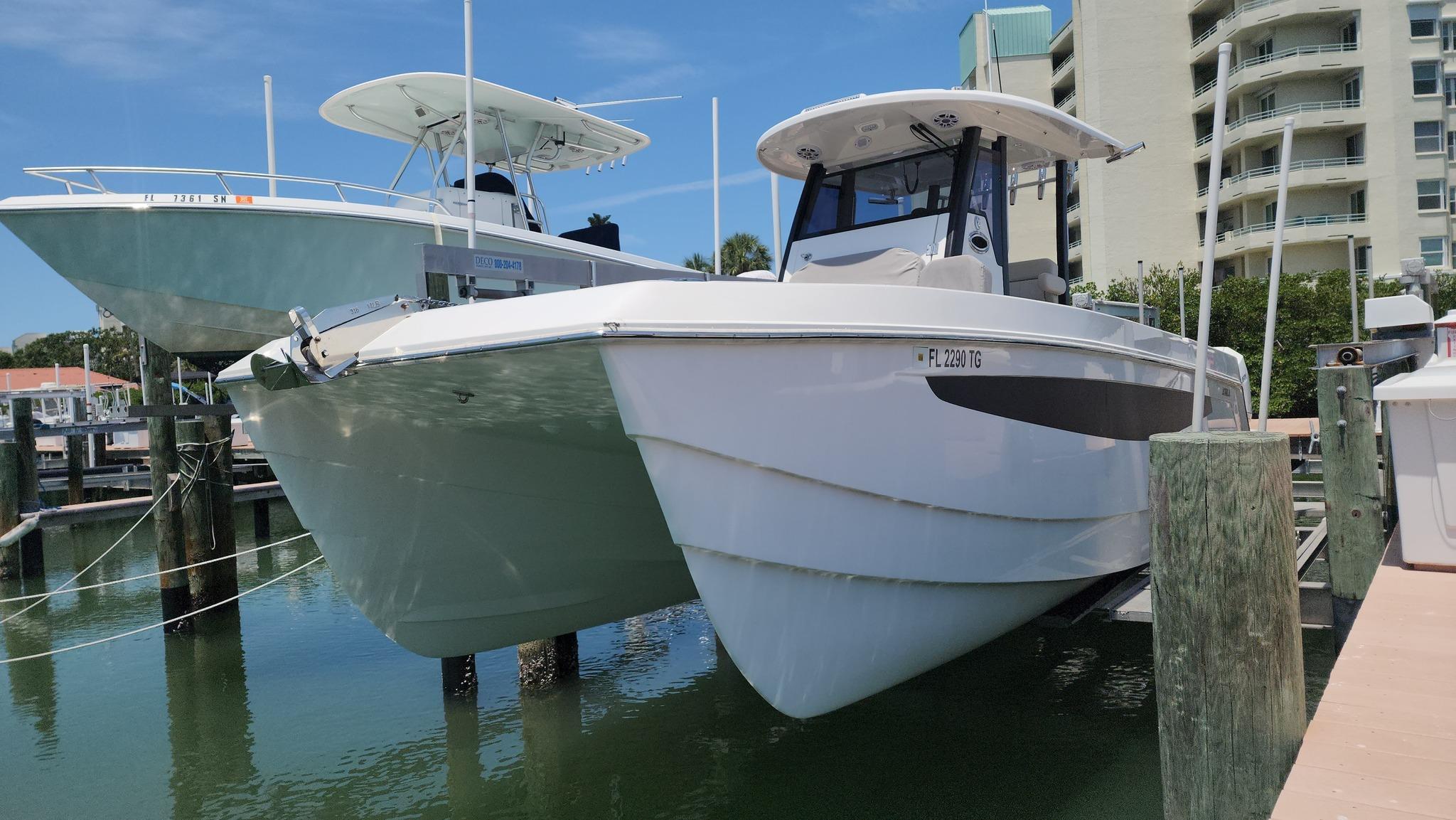 2022 Aquila 28 molokai