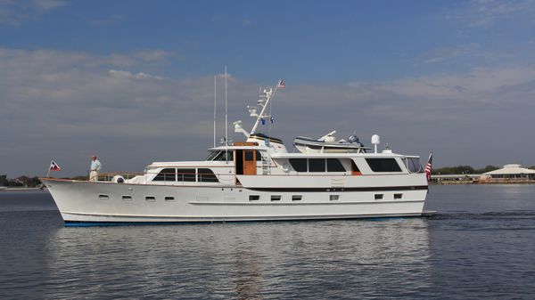 Burger Raised Pilothouse