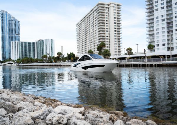 Evolve-yachts 400-OUTBOARD image