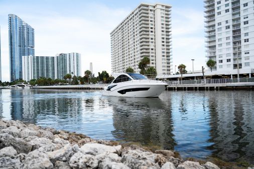 Evolve-yachts 400-OUTBOARD image