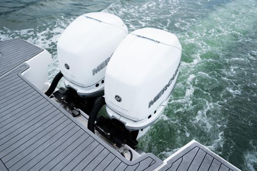 Evolve-yachts 400-OUTBOARD image