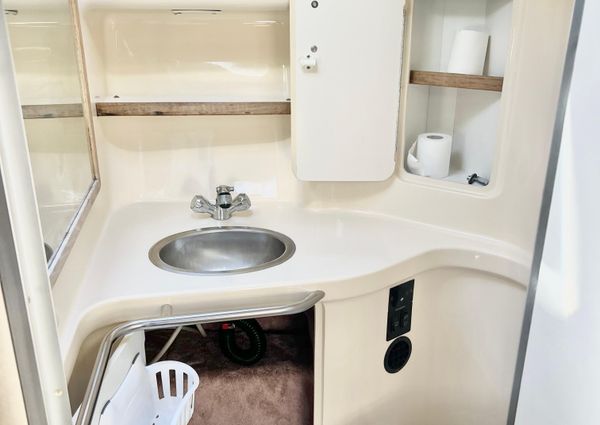 Sea Ray 300 Sundancer image