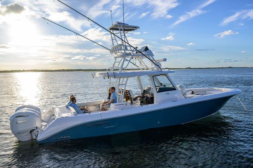 Everglades 375-CENTER-CONSOLE image