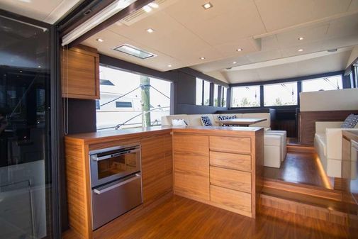 Sundeck Yachts 58 Sport image