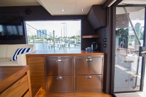 Sundeck Yachts 58 Sport image