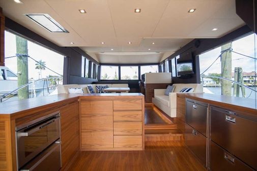 Sundeck Yachts 58 Sport image